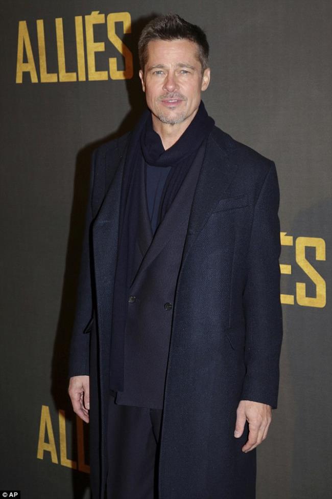 Vẻ đẹp sang chảnh của Brad Pitt sau scandal ly hôn ảnh 2